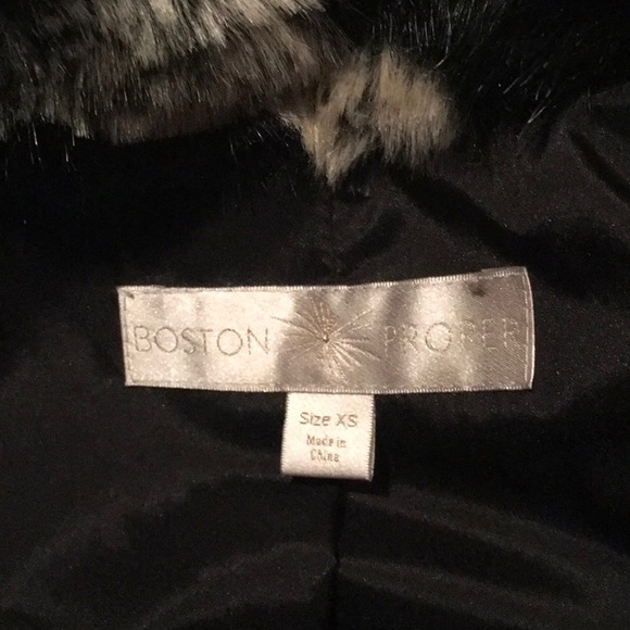 BOSTON PROPER FAUX FUR COLLARLESS STYLE - Picture 9 of 9